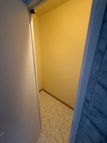 Berceni, 3 camere, decomandat, mobilat, utilat.